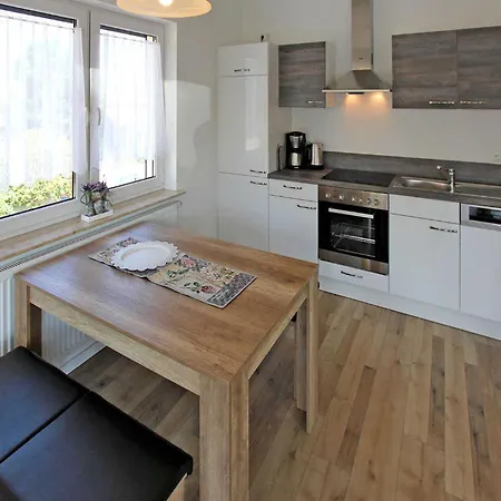 Lovely In Waren Mritz With Kitchen 公寓 瓦伦