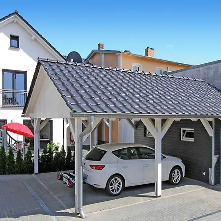 Lovely In Waren Mritz With Kitchen 瓦伦
